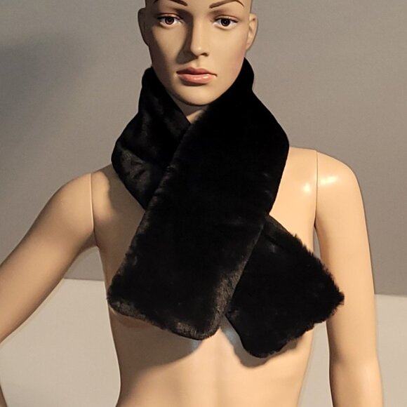 Mantles Knit & Fur Infinity Scarf Black Warm Faux Fur - Picture 2 of 4